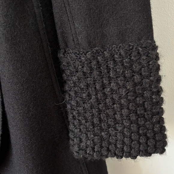 Indigenous Peruvian Alpaca Felt Asymmetrical Topper - Picture 12 of 15